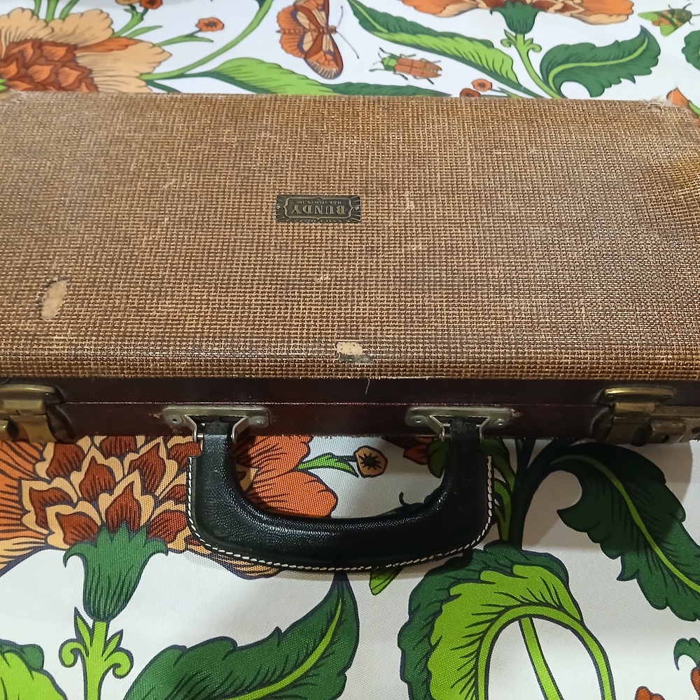 Vintage Brown Leather Handle Case